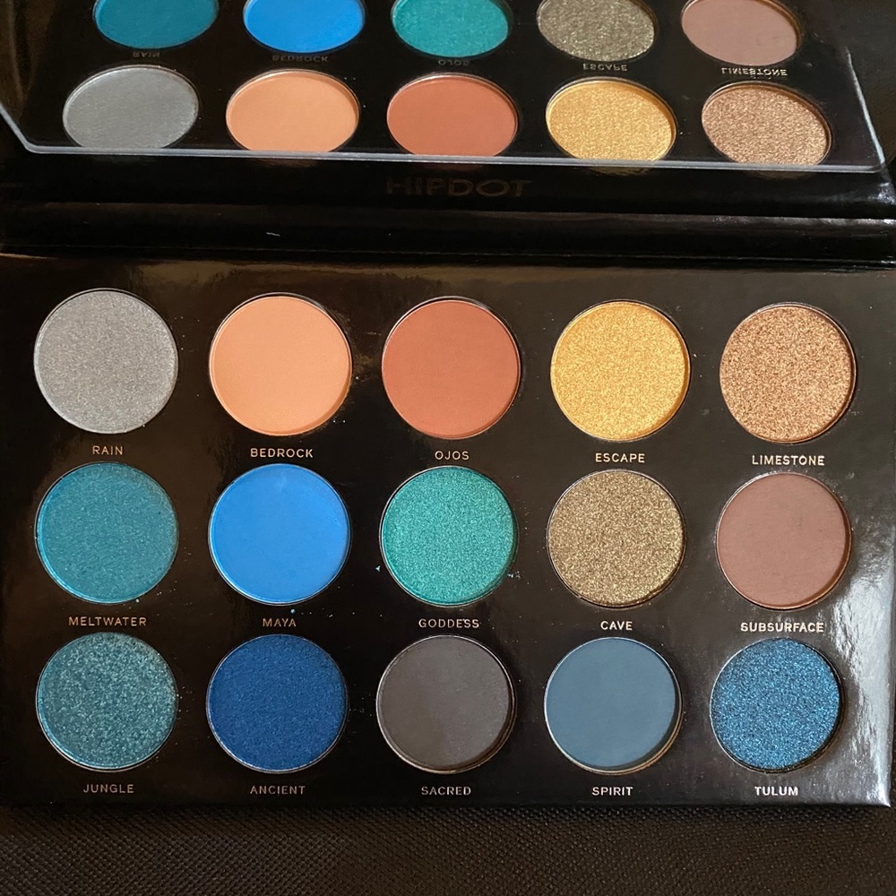 Hipdot eyeshadow